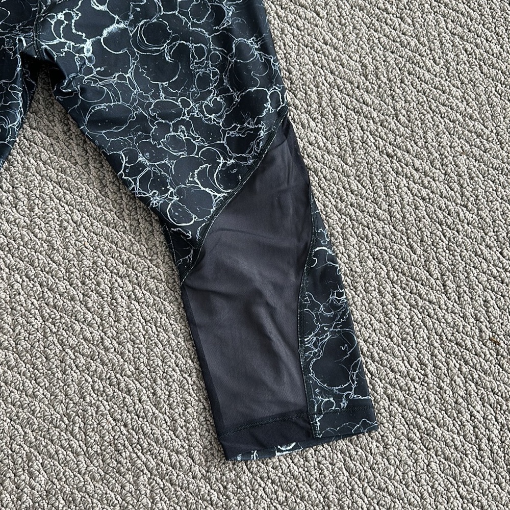 Workout clothes bundle - Picture 3 of 8